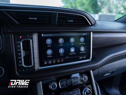 Used 2021 GMC Yukon XL Denali w/ Denali Premium Package image 38