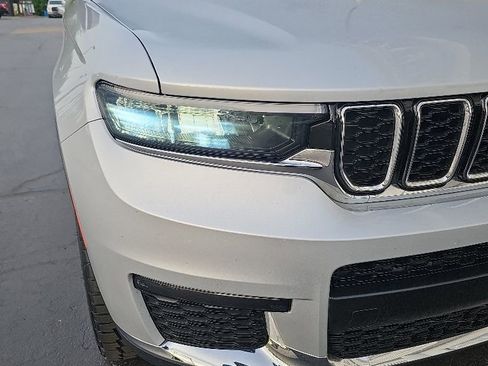Used 2021 Jeep Grand Cherokee L Limited AWD/4WD image 7