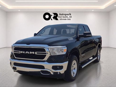 Used 2022 RAM 1500 Big Horn AWD/4WD image 2