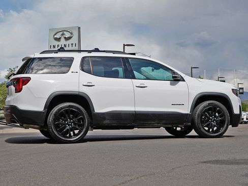 Used 2023 GMC Acadia SLE w/ Driver Convenience Package FWD image 13