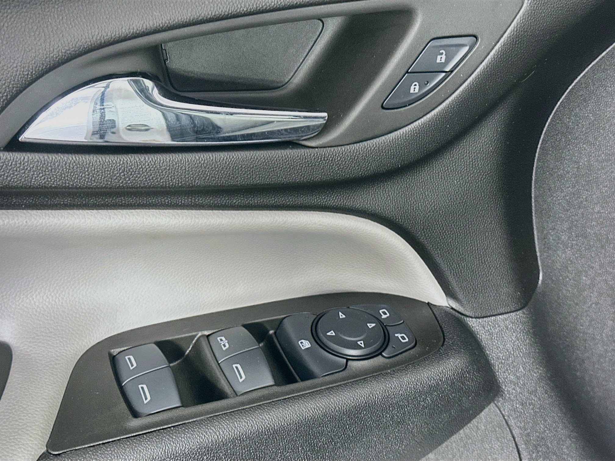 Used 2024 Chevrolet Equinox LS FWD image 15