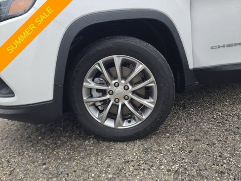 Certified 2022 Jeep Cherokee Latitude Lux FWD image 27