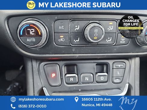 Used 2021 GMC Terrain SLT w/ Elevation Edition image 17