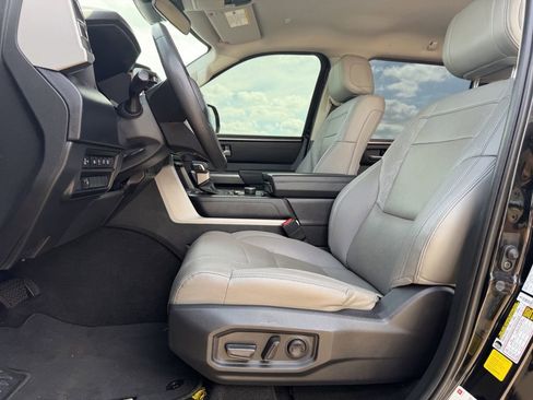 Used 2022 Toyota Tundra SR5 w/ SR5 Premium Package RWD image 27