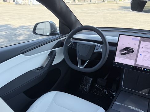 Used 2026 Tesla Model Y AWD image 58