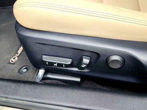 Used 2017 Lexus IS 200t w/ Navigation System Package RWD image 12