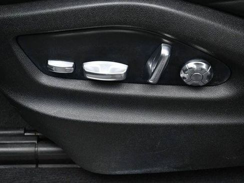 Used 2020 Porsche Cayenne AWD/4WD image 10