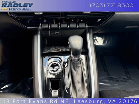 Used 2024 Chevrolet Colorado LT w/ LT Convenience Package III AWD/4WD image 21