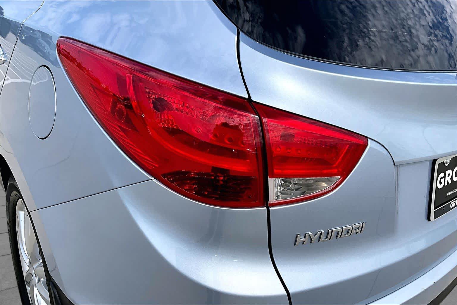 Used 2012 Hyundai Tucson Limited FWD image 27