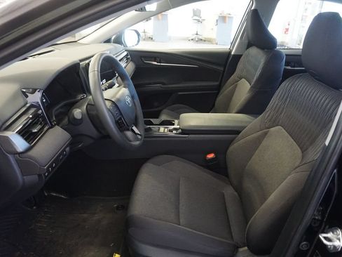 Used 2025 Toyota Camry LE FWD image 17