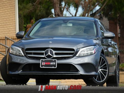 Used 2019 Mercedes-Benz C 300 Sedan image 2