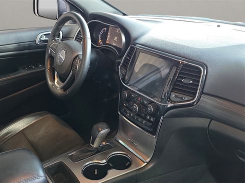 Used 2020 Jeep Grand Cherokee Altitude image 15
