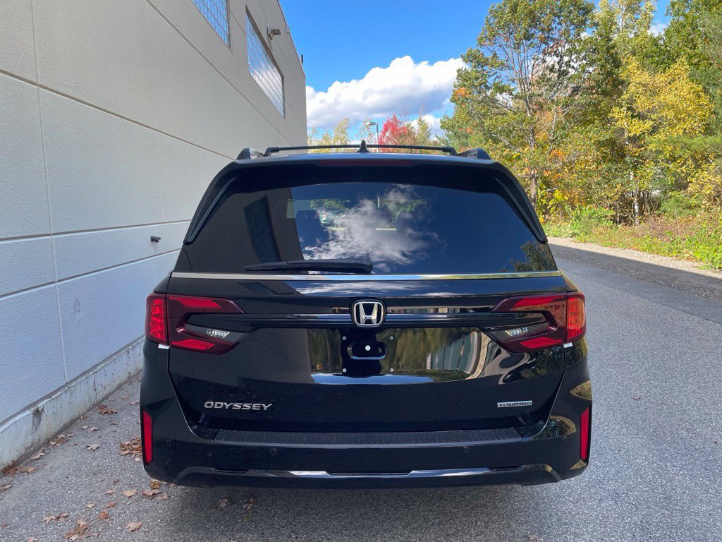 New 2027 Honda Odyssey Touring image 6