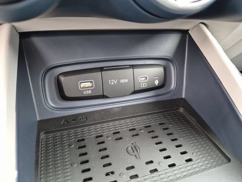New 2026 Hyundai Venue SEL FWD image 24