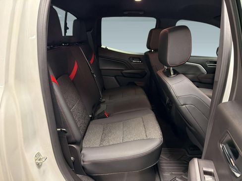 Used 2023 Chevrolet Colorado Z71 w/ Z71 Convenience Package 2 AWD/4WD image 31