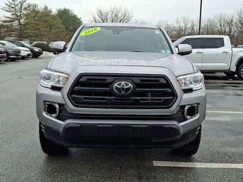 Used 2018 Toyota Tacoma SR w/ SR Convenience Package image 2
