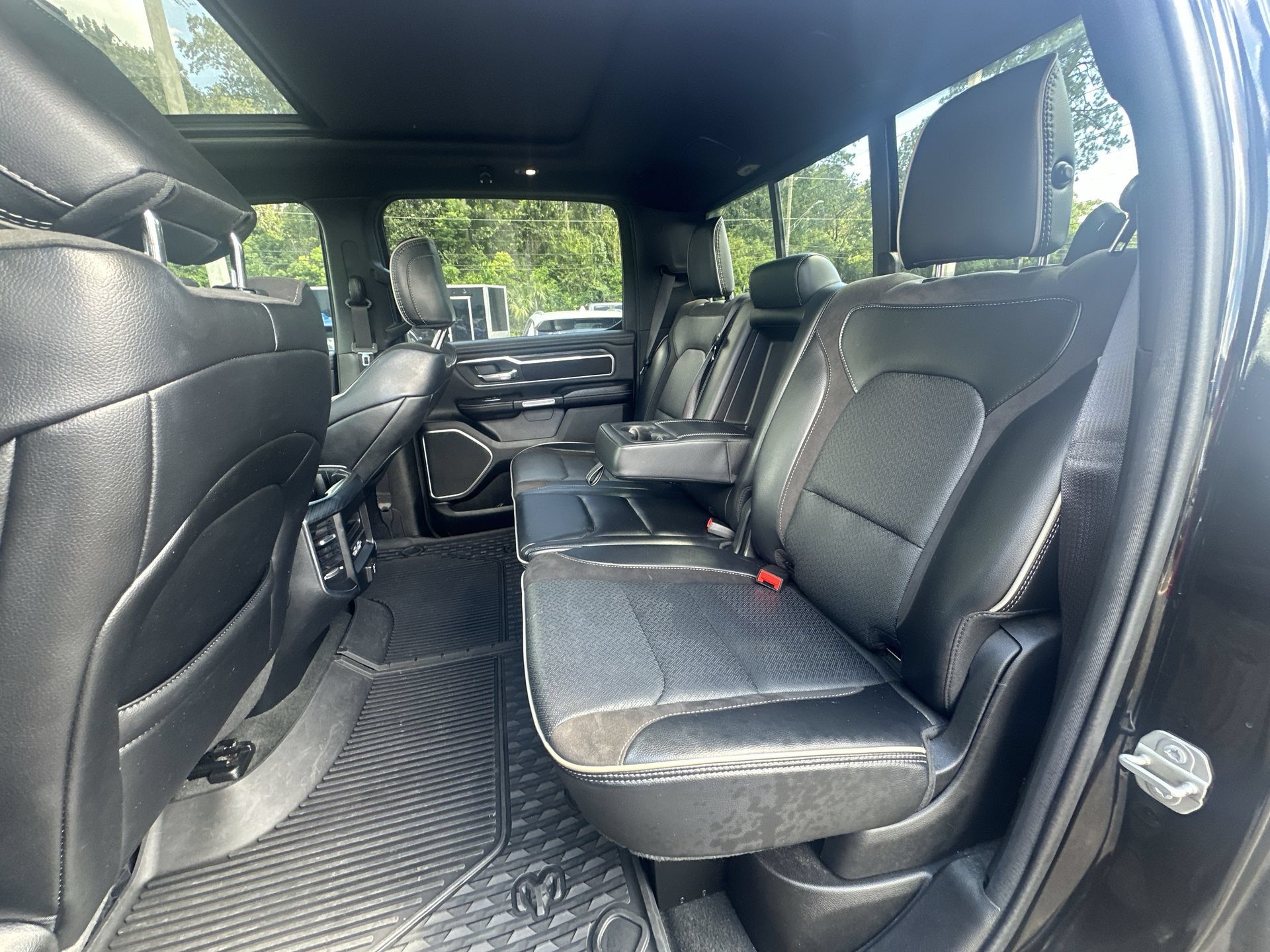 Used 2023 RAM 1500 Laramie RWD image 18