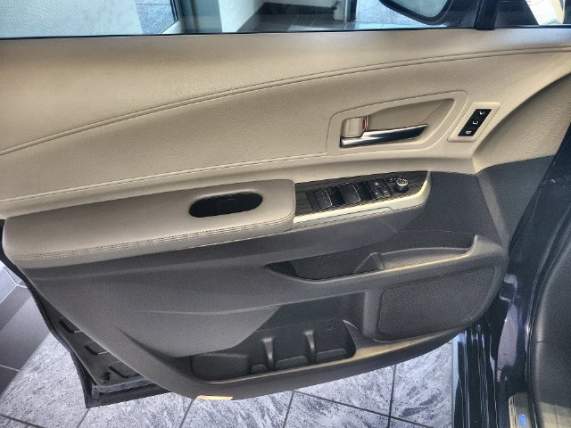 Used 2021 Toyota Sienna Limited FWD image 13