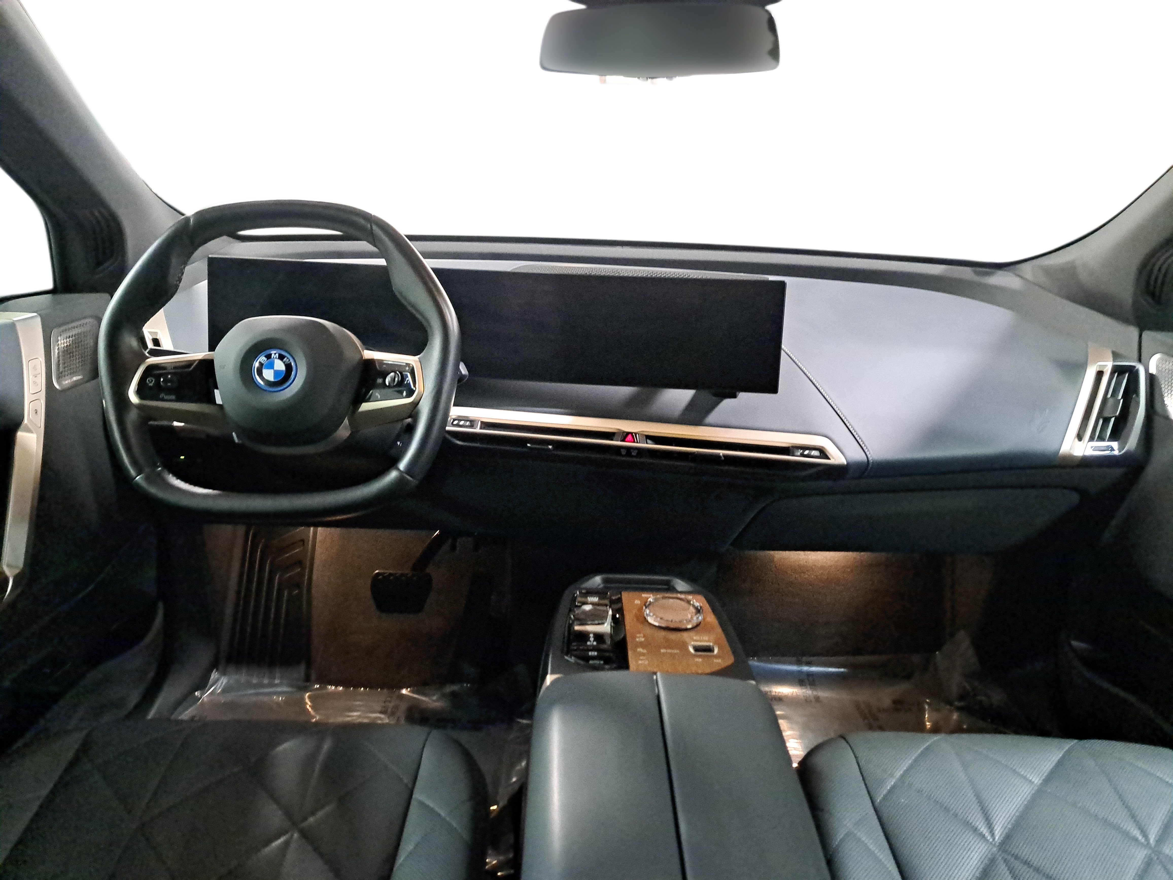 Certified 2023 BMW iX M60 AWD/4WD image 10