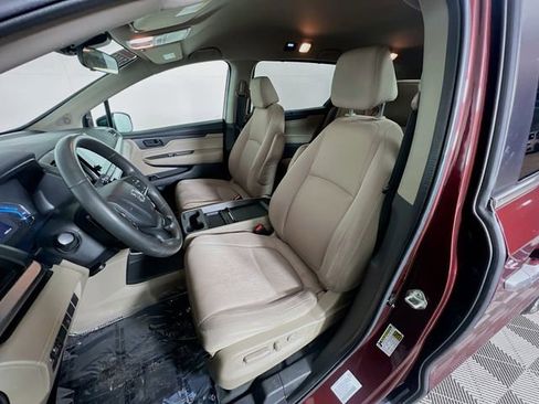 Used 2019 Honda Odyssey EX image 9