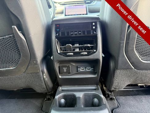 Used 2024 Jeep Grand Cherokee L Limited AWD/4WD image 43