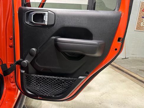 Used 2018 Jeep Wrangler Unlimited Sport AWD/4WD image 15