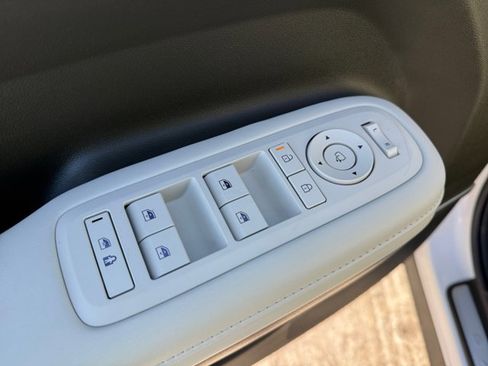 Used 2025 Hyundai Santa Fe Calligraphy image 18