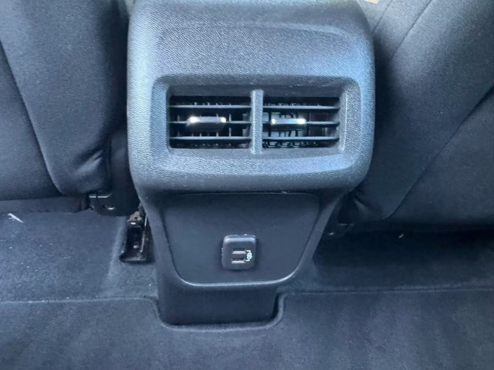 Used 2019 Chevrolet Equinox LS AWD/4WD image 22