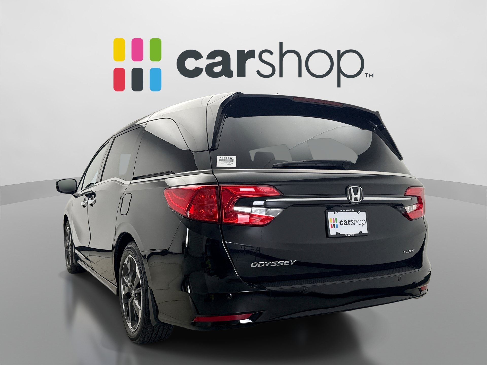 Used 2024 Honda Odyssey Elite image 3
