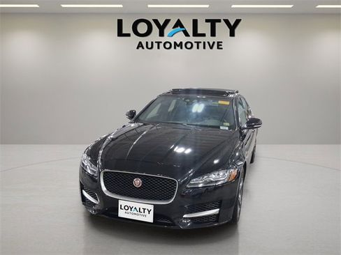 Used 2018 Jaguar XF R-Sport image 8