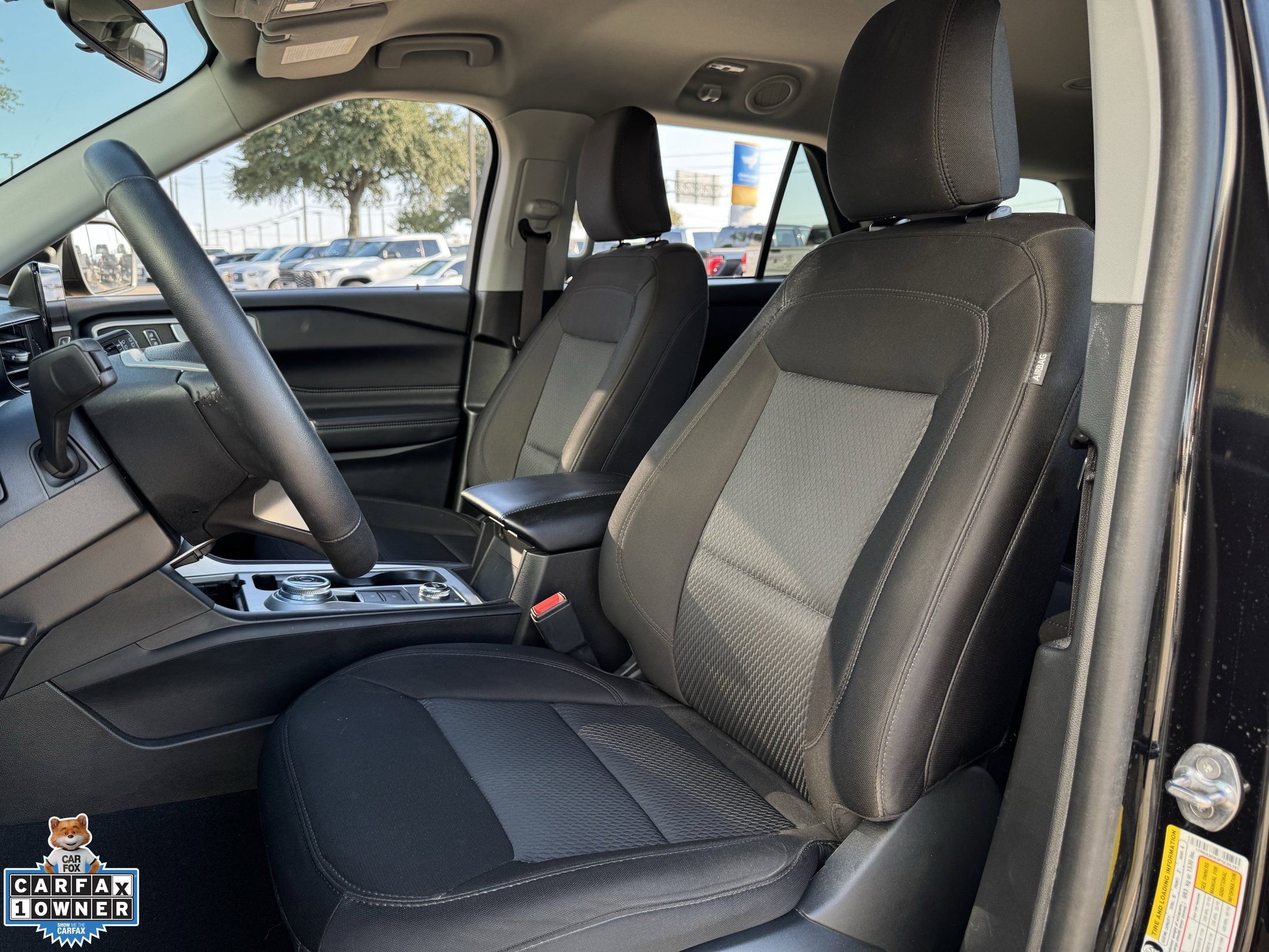 Used 2023 Ford Explorer XLT AWD/4WD image 26