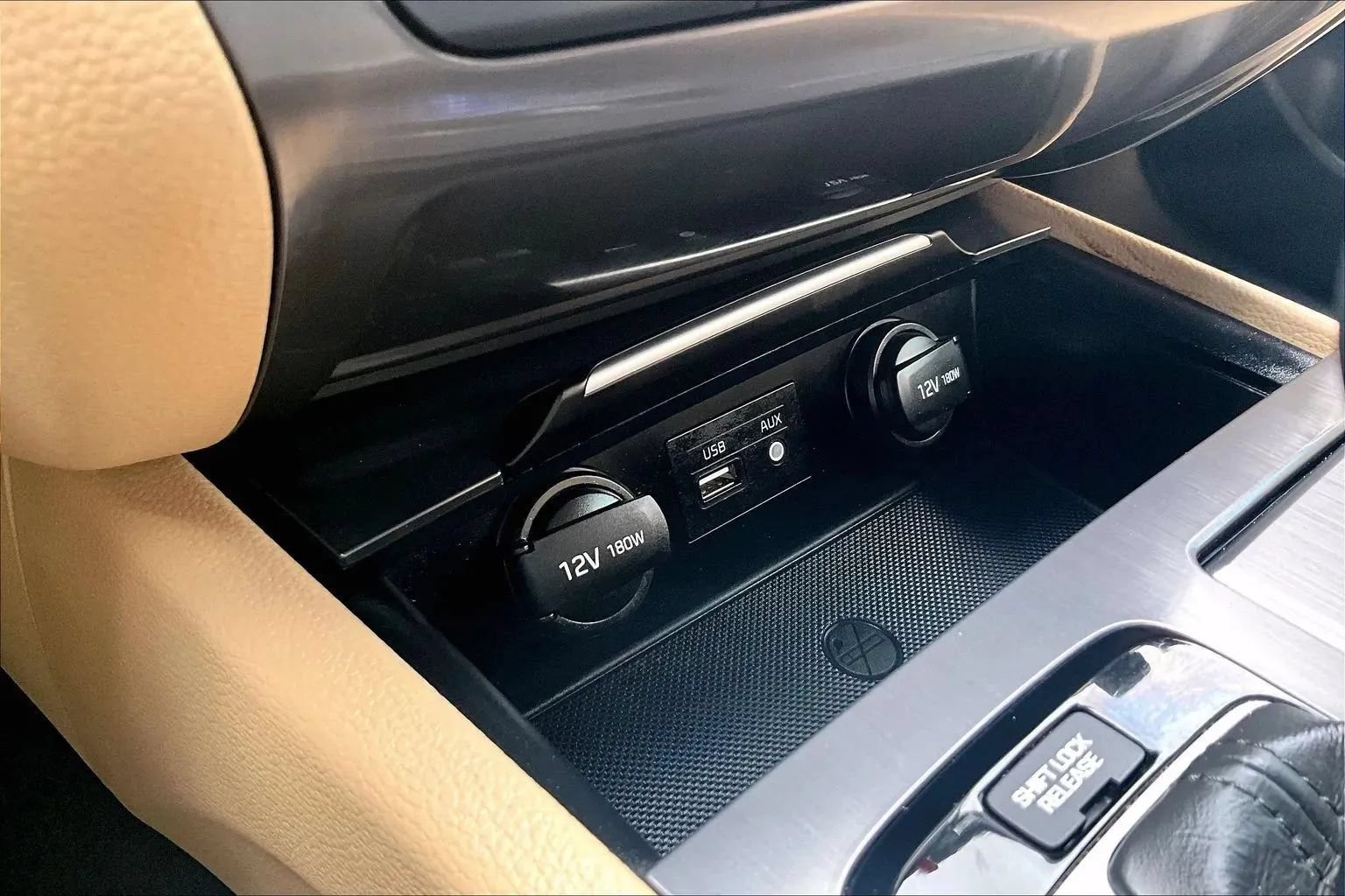 Used 2018 Genesis G80 3.8 RWD image 49