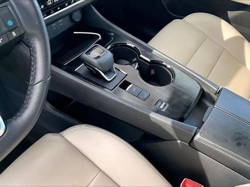 Certified 2024 Nissan Rogue SL w/ SL Premium Package image 16