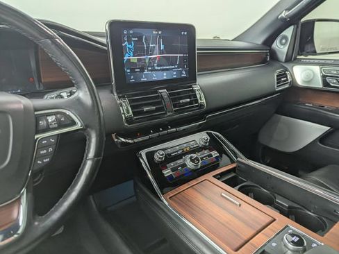 Used 2020 Lincoln Navigator Reserve w/ Equipment Group 208A Reserve AWD/4WD image 14