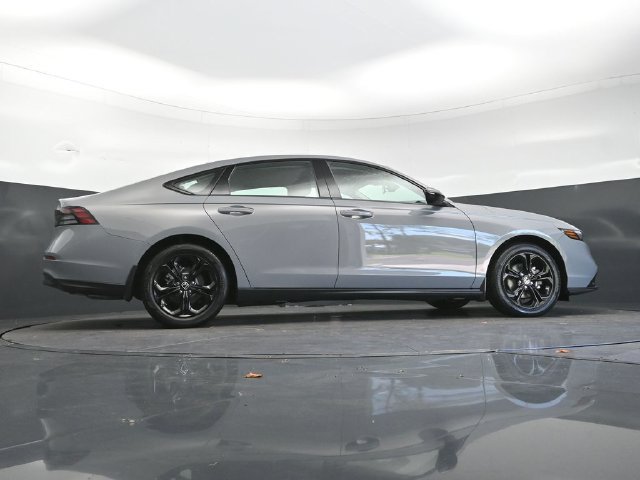 Used 2025 Honda Accord SE image 26