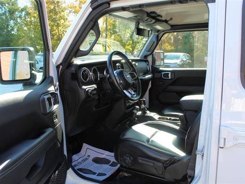 Used 2022 Jeep Gladiator Overland w/ Popular Equipment Package AWD/4WD image 10