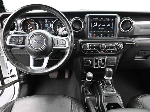 Used 2021 Jeep Wrangler Unlimited Sahara AWD/4WD image 9