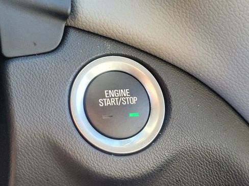 Used 2024 Chevrolet Equinox LS image 30