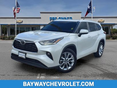 Used 2022 Toyota Highlander Limited