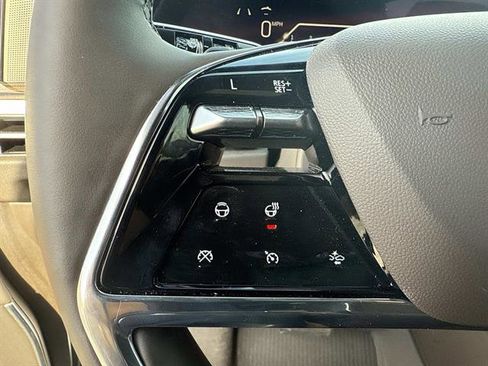 Used 2025 Cadillac Escalade ESV Premium Luxury w/ Touring Package image 21