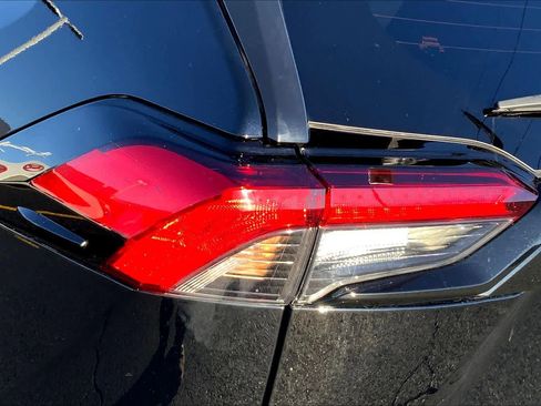 Used 2024 Toyota RAV4 XLE Premium image 55