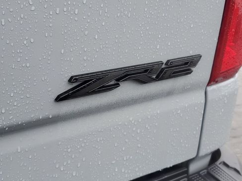 Used 2024 Chevrolet Silverado 1500 ZR2 w/ LPO, Dark Essentials Package image 33