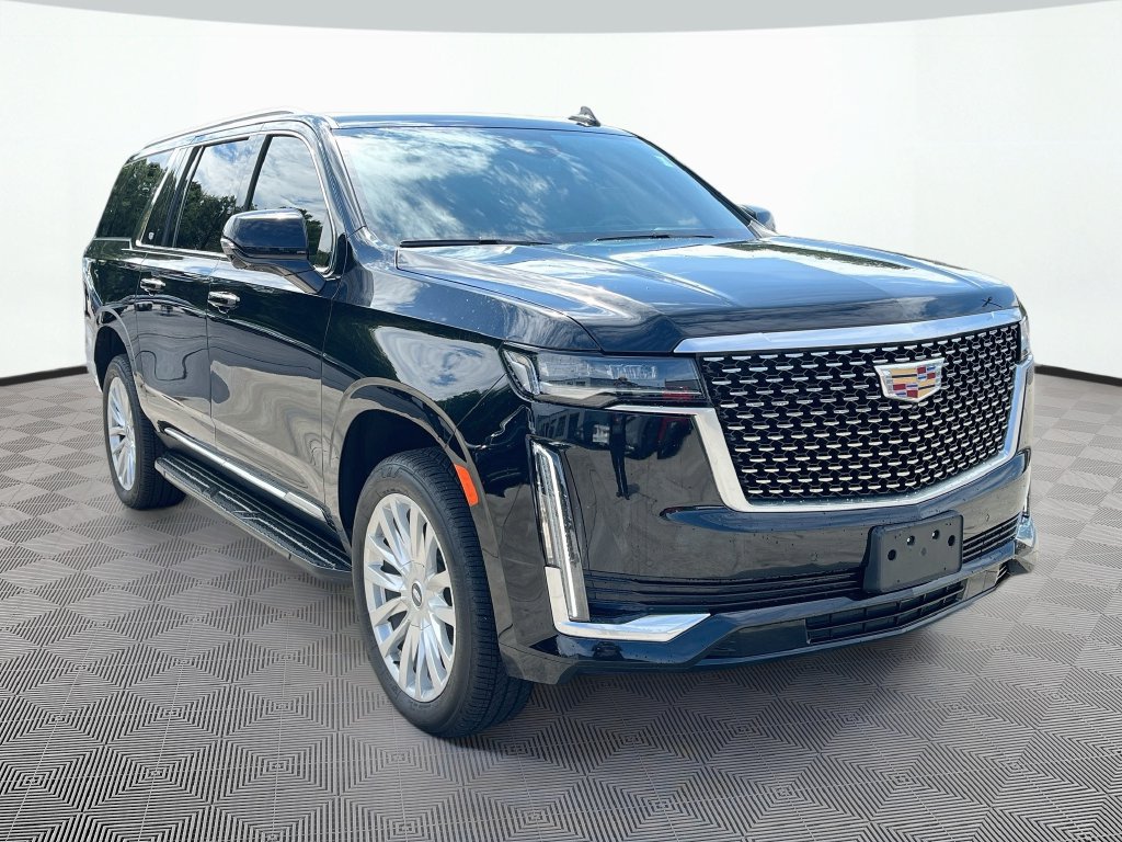 Used 2023 Cadillac Escalade ESV Luxury RWD image 3