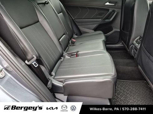 Certified 2022 Volkswagen Tiguan SE R-Line AWD/4WD image 25