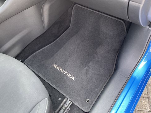 Used 2022 Nissan Sentra SV image 31