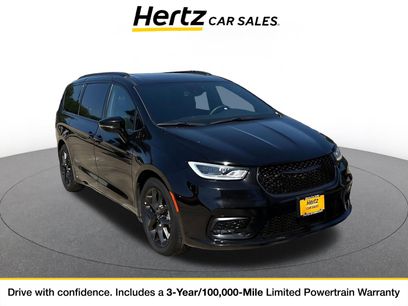 Used 2025 Chrysler Pacifica Limited