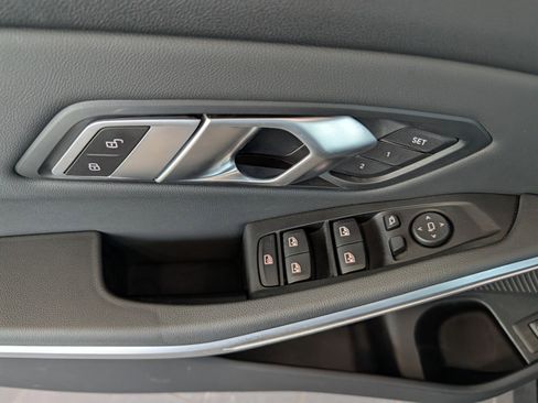 Used 2019 BMW 330i xDrive Sedan w/ Driving Assistance Package image 14