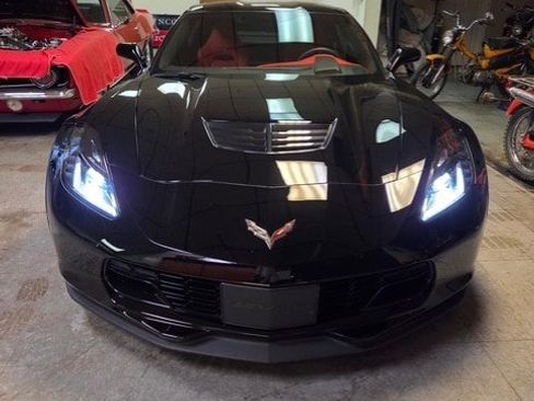 Used 2015 Chevrolet Corvette Z06 w/ 2LZ Preferred Equipment Group image 9