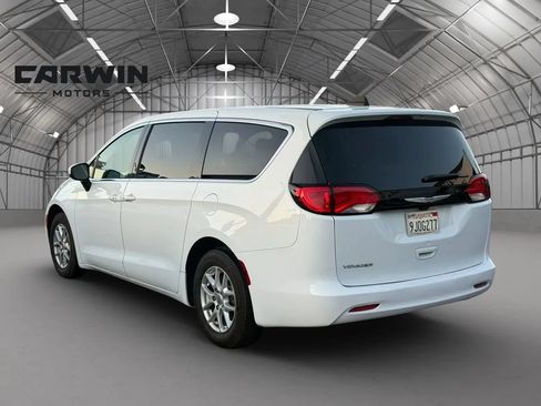 Used 2023 Chrysler Voyager LX w/ Fleet Security Group FWD image 10