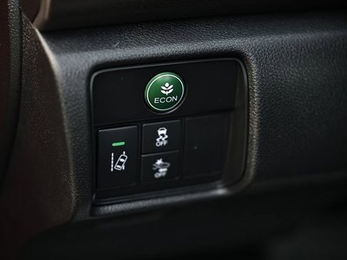 Used 2017 Honda Accord EX-L image 16